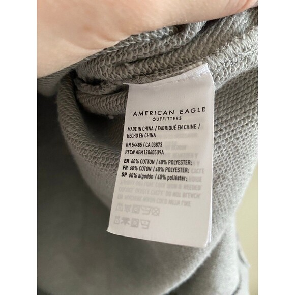American Eagle AE Fleece Crew Neck Sweatshirt Small Gray Green Camo NWT - Picture 7 of 12
